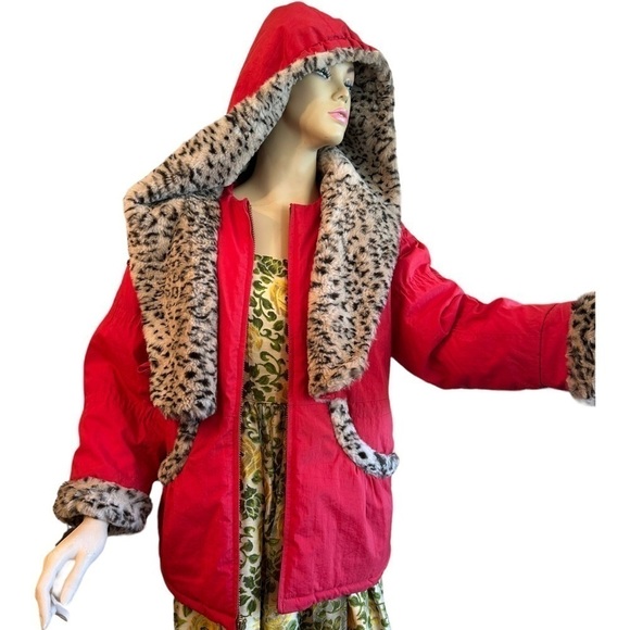 Vintage 1980s Red Puffer Jacket with Faux Fur Trim - Picture 8 of 8